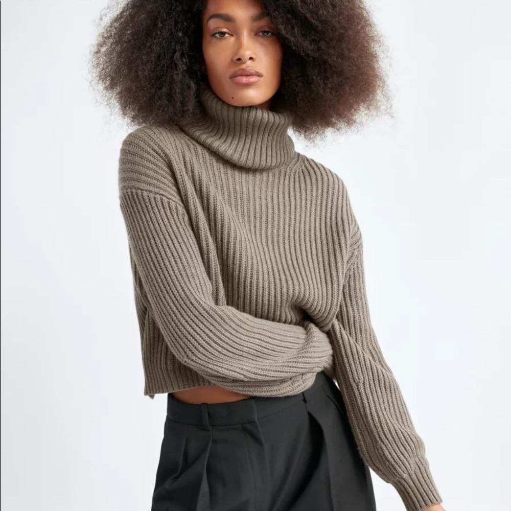 NWT Aritzia Babaton XXS Guell sweater Turner Taupe